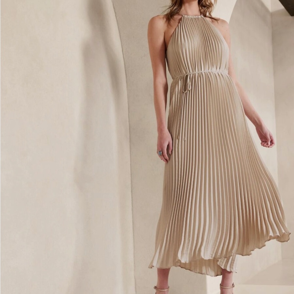 banana republic halter pleated maxi dress - oyster pearl
